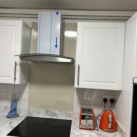 2 Bed Solihull Near Nec Airport, Jlr, Resort Wrld Экстерьер фото
