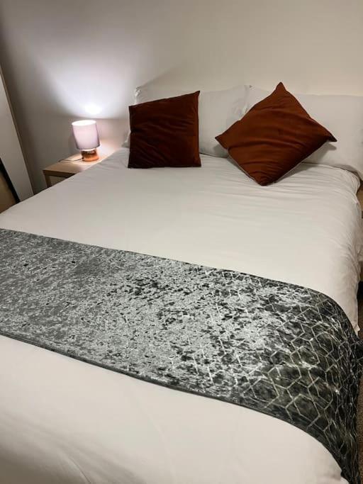 2 Bed Solihull Near Nec Airport, Jlr, Resort Wrld Экстерьер фото