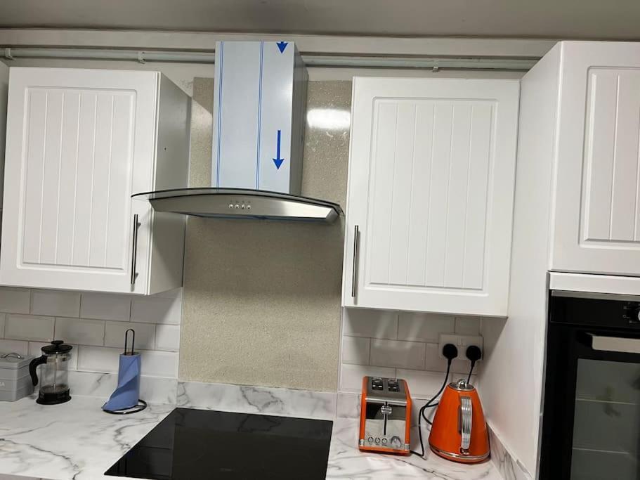 2 Bed Solihull Near Nec Airport, Jlr, Resort Wrld Экстерьер фото