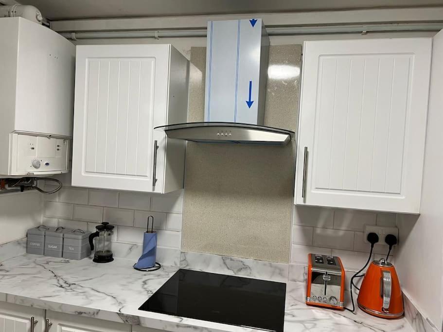 2 Bed Solihull Near Nec Airport, Jlr, Resort Wrld Экстерьер фото