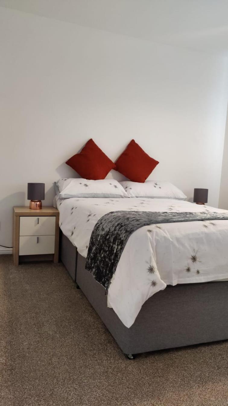 2 Bed Solihull Near Nec Airport, Jlr, Resort Wrld Экстерьер фото